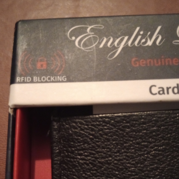 English Laundry Card Case with Money Clip - Picture 2 of 7